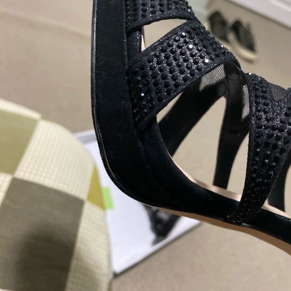 Heels - Picture 5 of 14